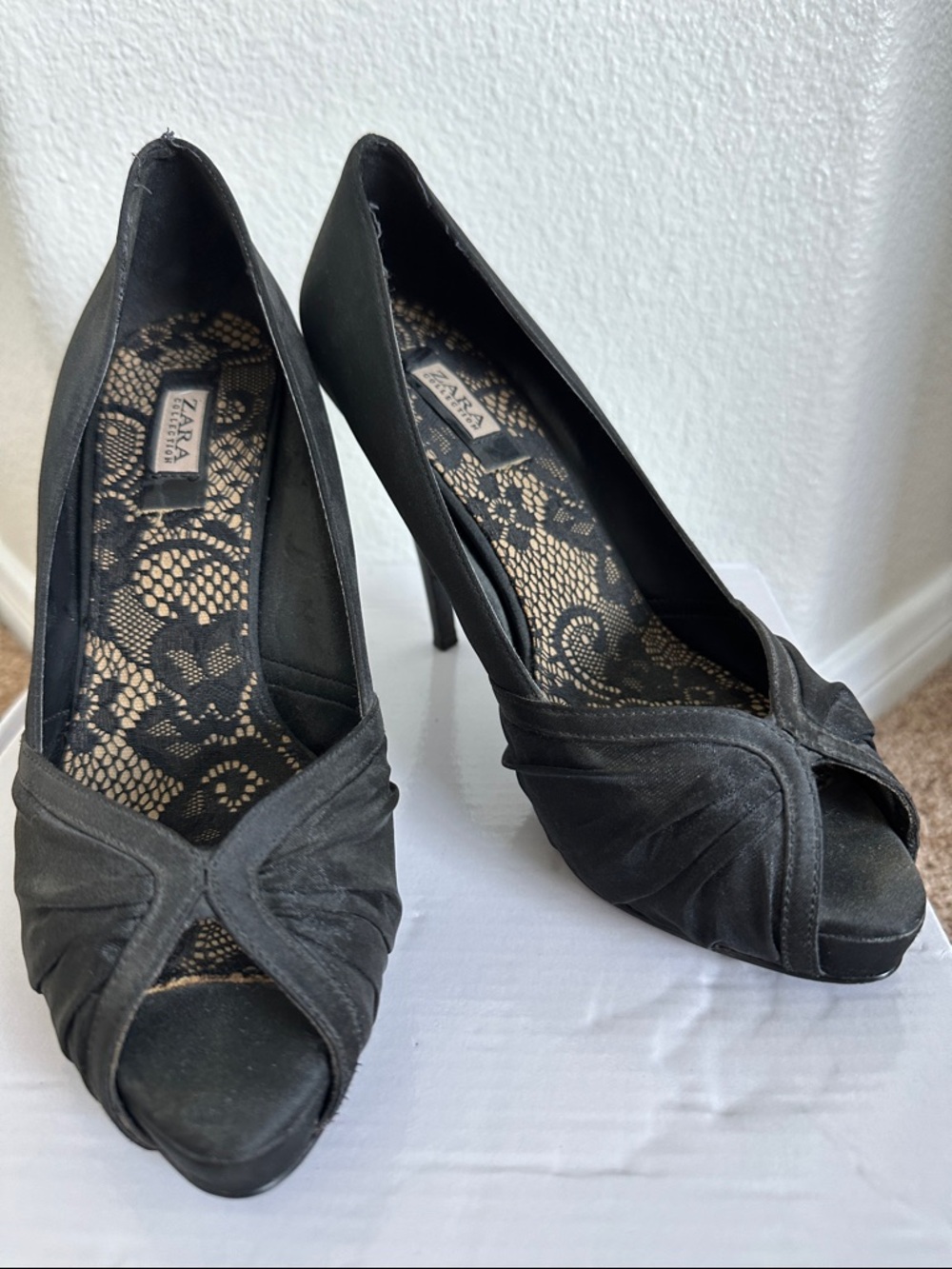 ZARA Black Peep-Toe Knotted Front Heels - Size 6